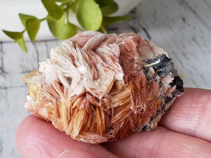 how is barite formed 