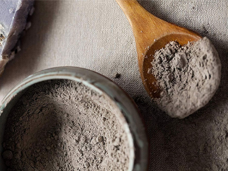 when to use bentonite clay on hair