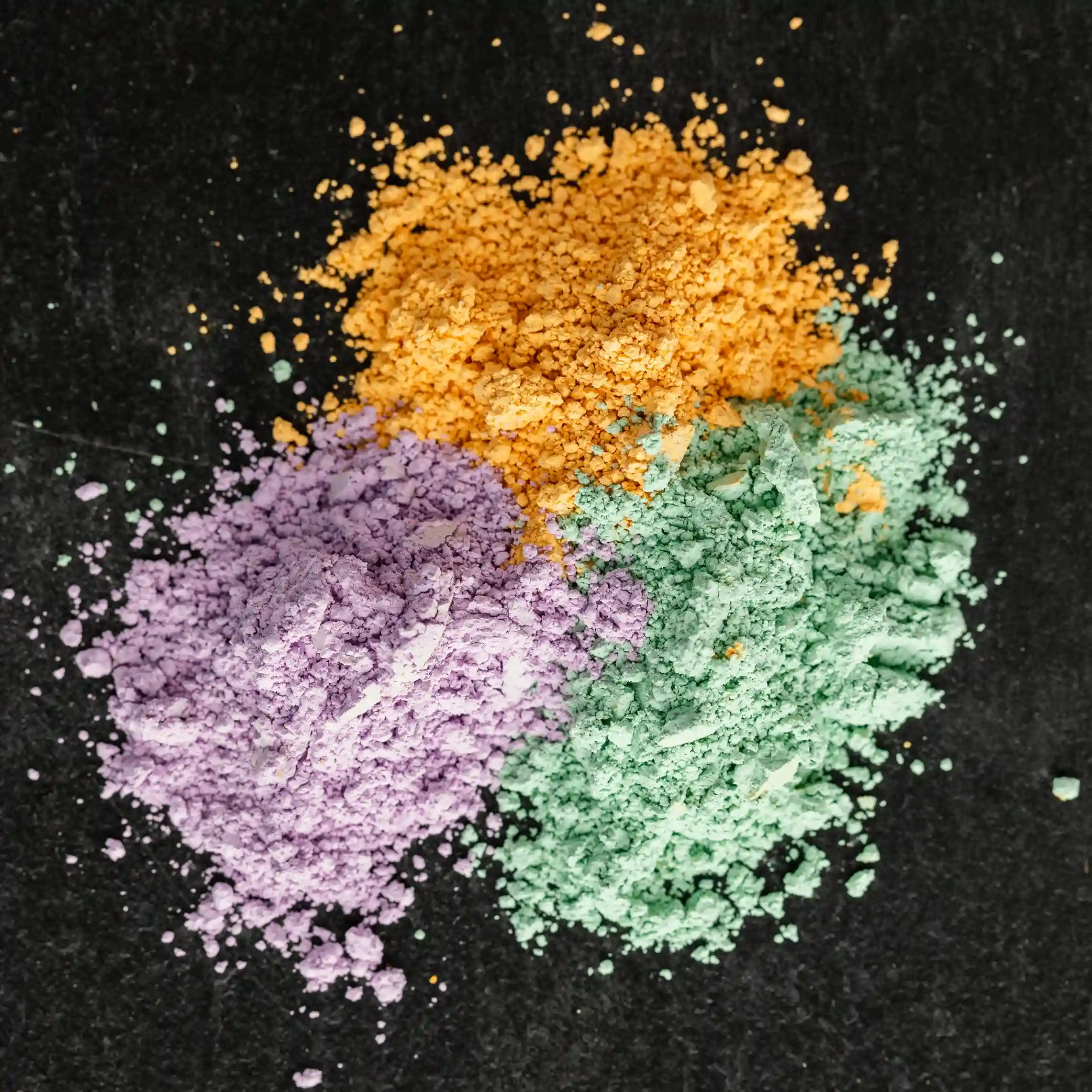 What is Mica Powder? 3 Mica Powder in Arts